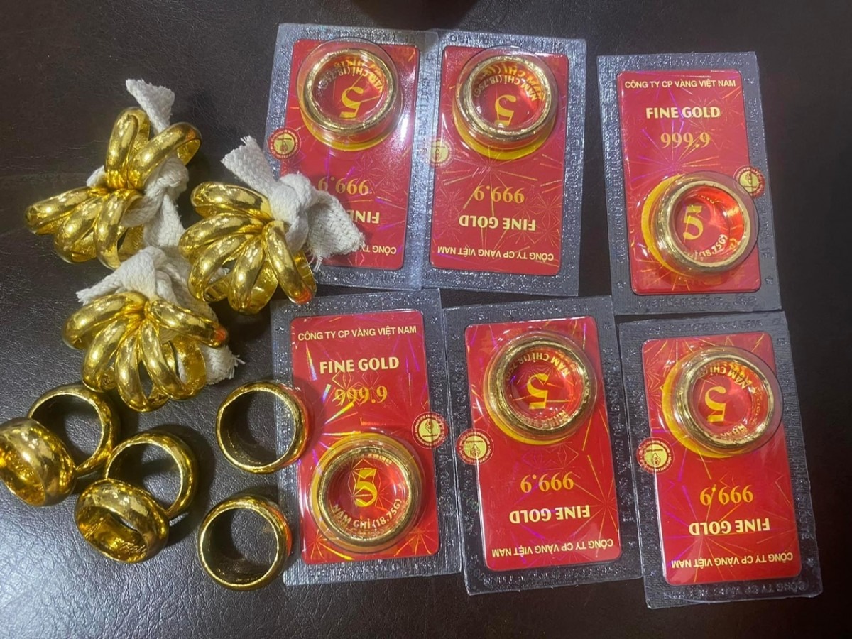 Vì sao càng già càng mê vàng?- Ảnh 1. Vì sao càng già càng mê vàng?- Ảnh 1.