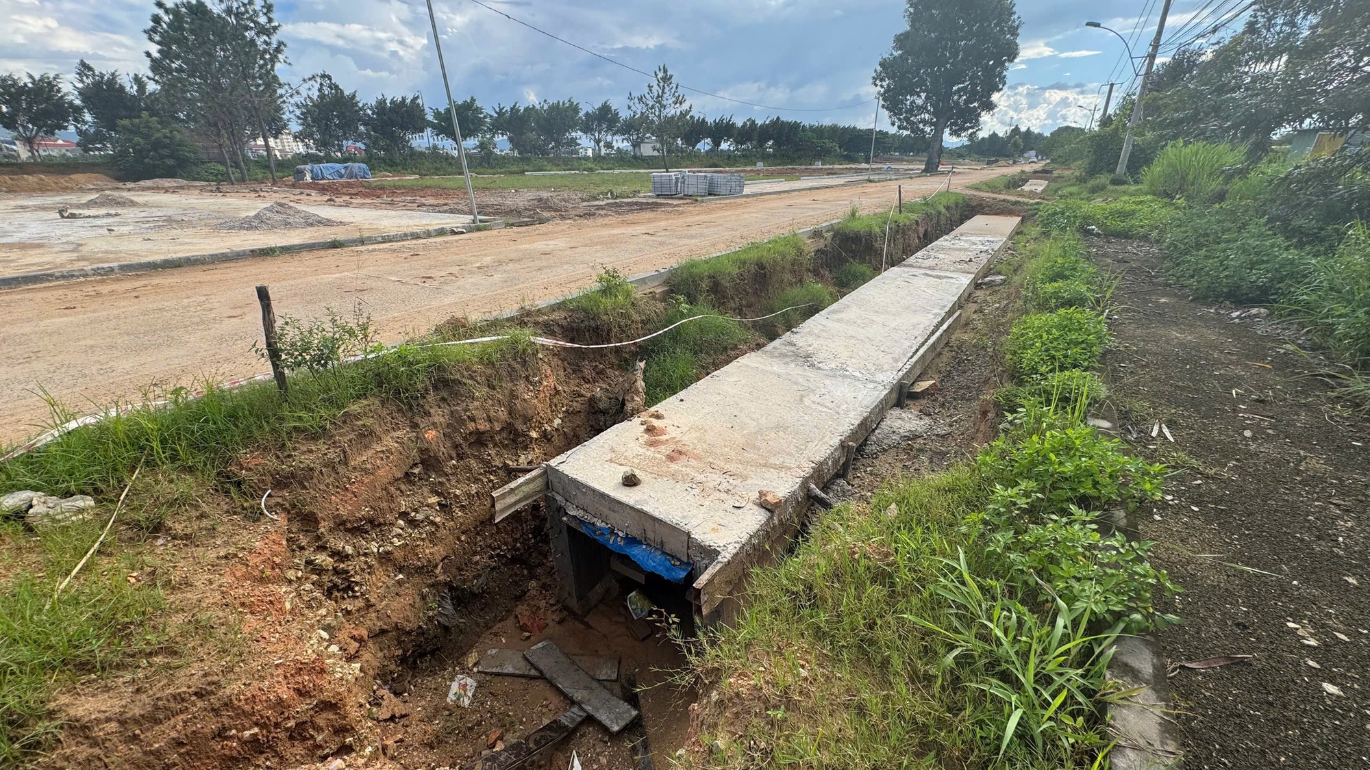 Dự án trăm tỉ dang dở, giăng "bẫy" người dân 6 Dự án trăm tỉ giăng "bẫy" người dân - Ảnh 6.