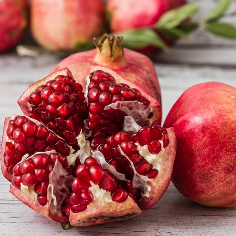 Mua lựu, chuyên gia mách 6 dấu hiệu nhận biết quả hạt đỏ, ngọt lịm, mọng nước- Ảnh 1. Mua lựu, chuyên gia mách 6 dấu hiệu nhận biết quả hạt đỏ, ngọt lịm, mọng nước- Ảnh 1.