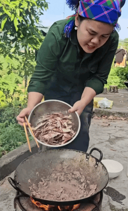 Không chỉ có mùa vàng rực rỡ, nơi này còn cất giấu "báu vật tựa nhân sâm" khiến thực khách say mê - Ảnh 6. Không chỉ có mùa vàng rực rỡ, nơi này còn cất giấu "báu vật tựa nhân sâm" khiến thực khách say mê - Ảnh 6.