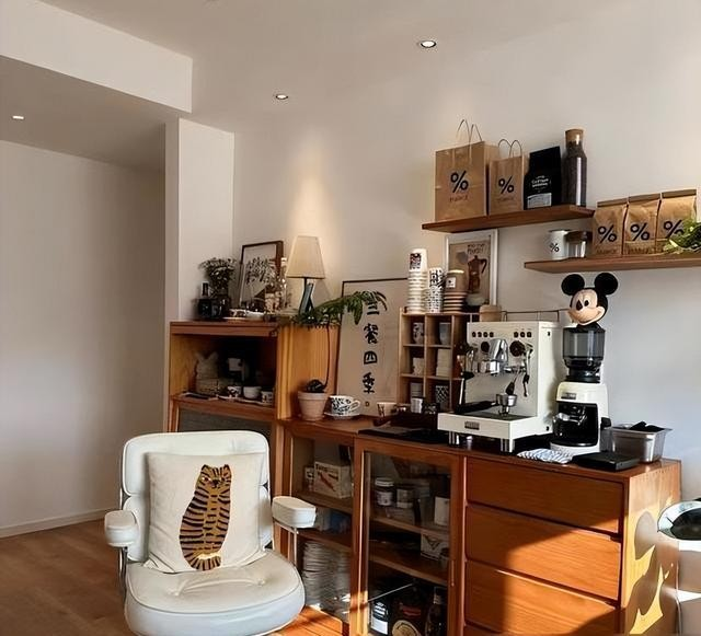 Mua căn hộ 66m² để sống một mình sau nghỉ hưu: Người phụ nữ 58 tuổi biến mỗi ngày thành một giấc mơ bình yên- Ảnh 12. Mua căn hộ 66m² để sống một mình sau nghỉ hưu: Người phụ nữ 58 tuổi biến mỗi ngày thành một giấc mơ bình yên- Ảnh 12.