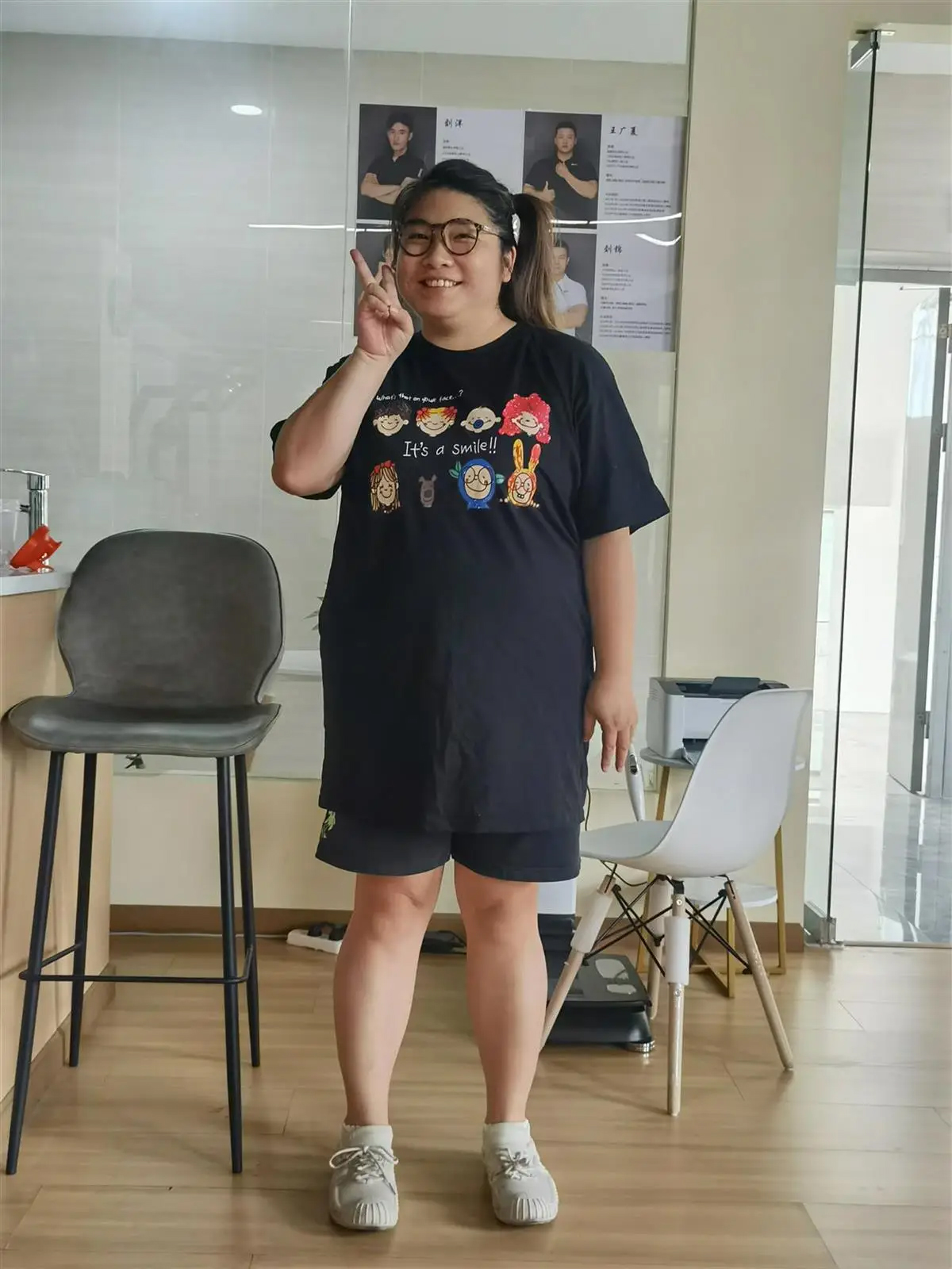 Bỏ uống 1 thứ người trẻ nào cũng "nghiện", cô gái giảm hơn 30kg chỉ trong 1 năm, xúc động vì lần đầu tiên làm được 1 việc tưởng trong mơ- Ảnh 1.