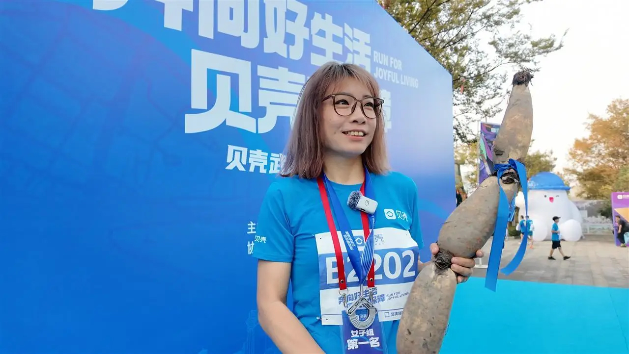 Bỏ uống 1 thứ người trẻ nào cũng "nghiện", cô gái giảm hơn 30kg chỉ trong 1 năm, xúc động vì lần đầu tiên làm được 1 việc tưởng trong mơ- Ảnh 3.