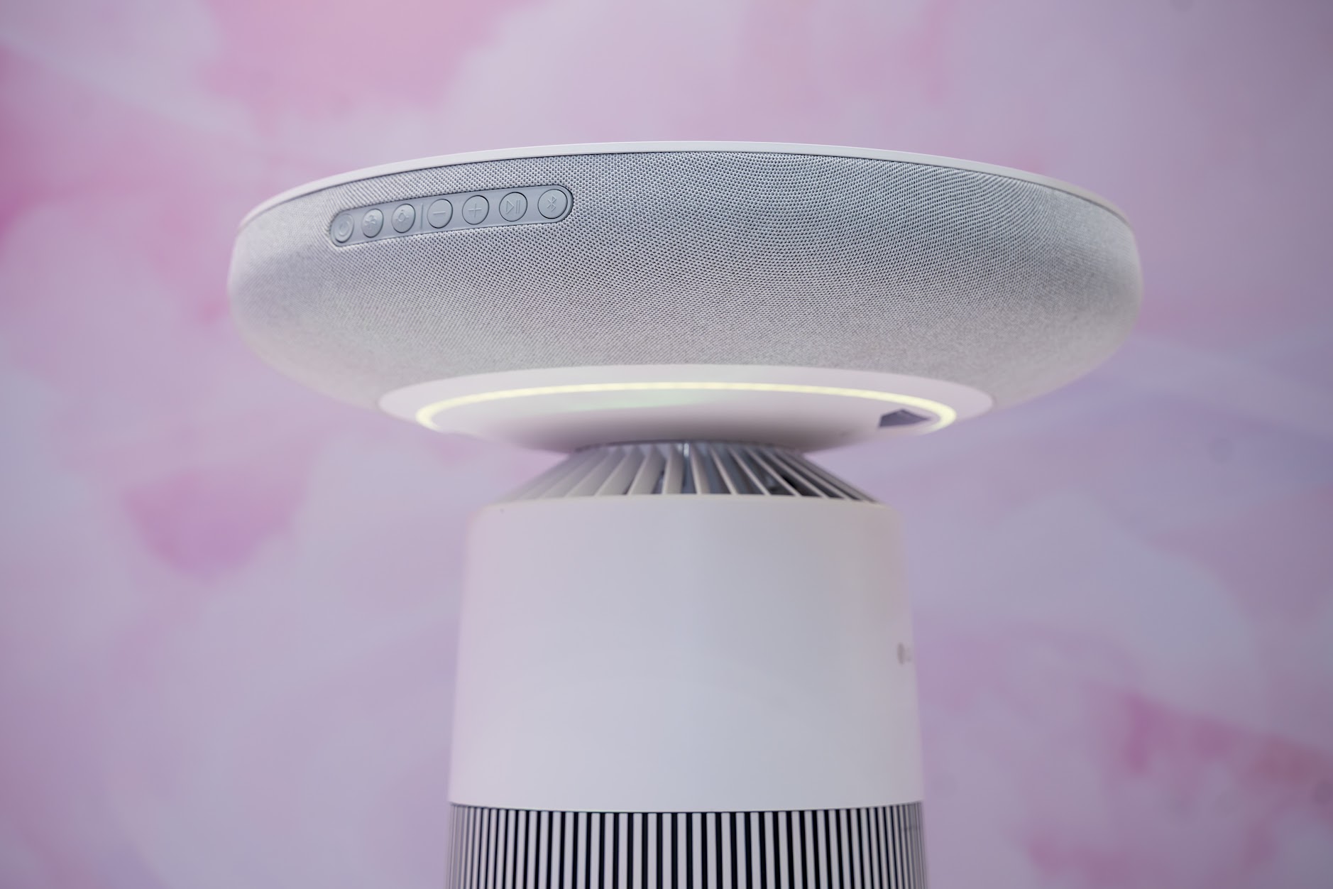 Bộ đôi thiết bị mới chăm sóc không khí nhà LG: máy lọc không khí tích hợp loa và máy hút ẩm công suất lớn - Ảnh 1.