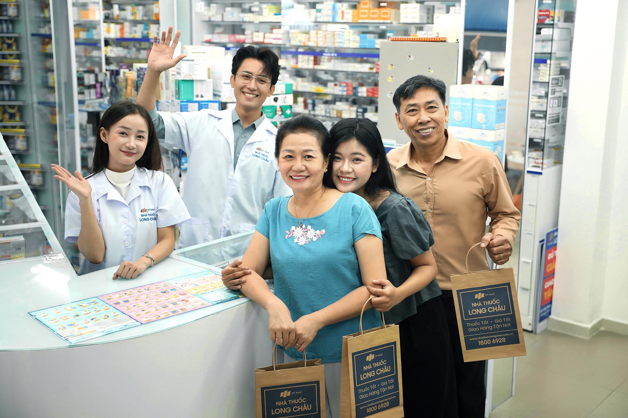 Long Châu - Tiên phong ứng dụng công nghệ số nâng tầm chăm sóc sức khỏe - Ảnh 2. Long Châu - Tiên phong ứng dụng công nghệ số nâng tầm chăm sóc sức khỏe - Ảnh 2.