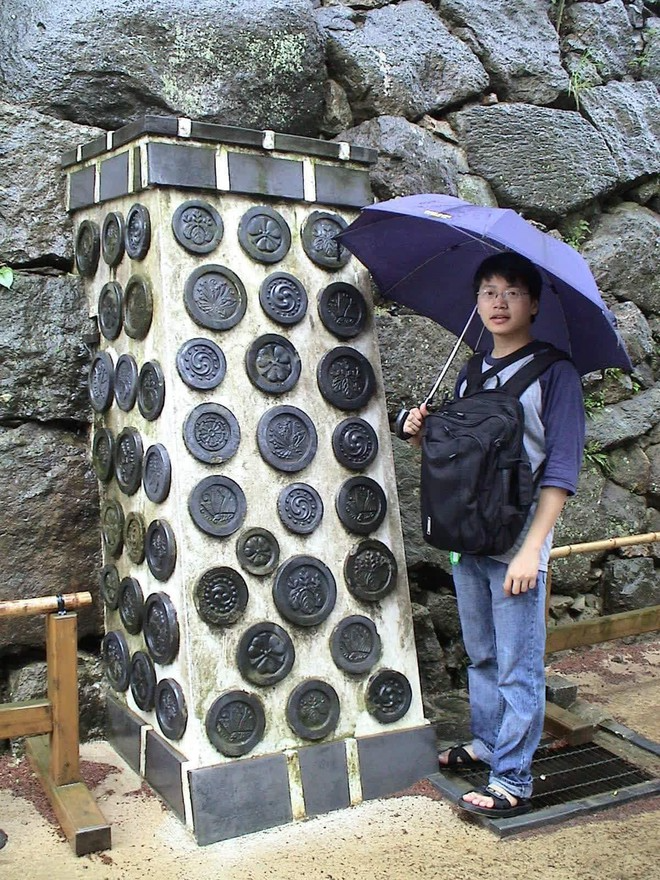 Toàn bộ sự nghiệp và khối tài sản khổng lồ của Shark Nguyễn Hòa Bình trước khi bị bắt- Ảnh 1. Toàn bộ sự nghiệp và khối tài sản khổng lồ của Shark Nguyễn Hòa Bình trước khi bị bắt- Ảnh 1.