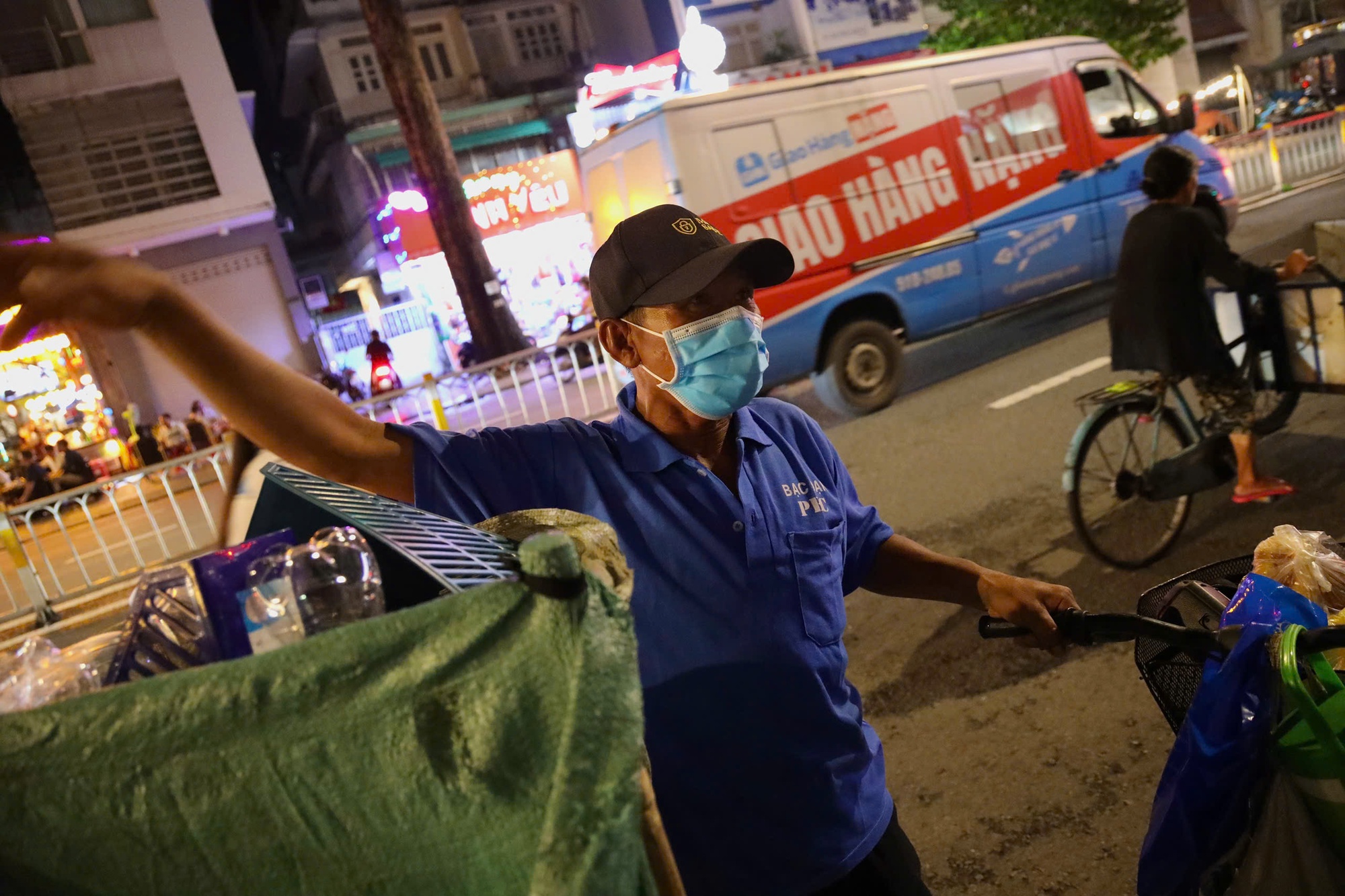 - Ảnh 4. - Ảnh 4.