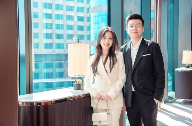 Thiếu gia Phan Hoàng và tiểu thư nghìn tỷ CƯỚI!- Ảnh 1. Thiếu gia Phan Hoàng và tiểu thư nghìn tỷ CƯỚI!- Ảnh 1.