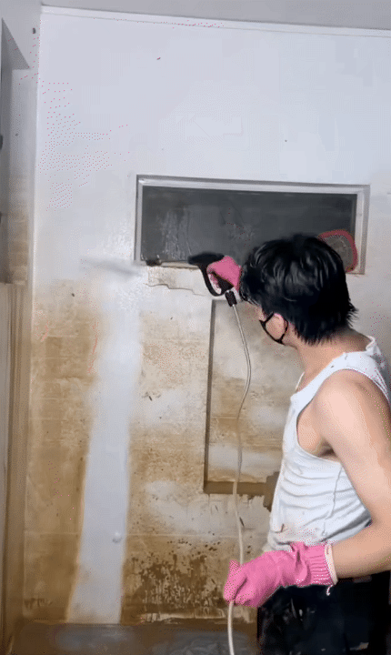 Dọn nhà sau lũ: Kinh nghiệm “xương máu” của người từng "sống chung với lũ", mấu chốt là chọn đúng thời điểm bắt đầu - Ảnh 9. Dọn nhà sau lũ: Kinh nghiệm “xương máu” của người từng "sống chung với lũ", mấu chốt là chọn đúng thời điểm bắt đầu - Ảnh 9.