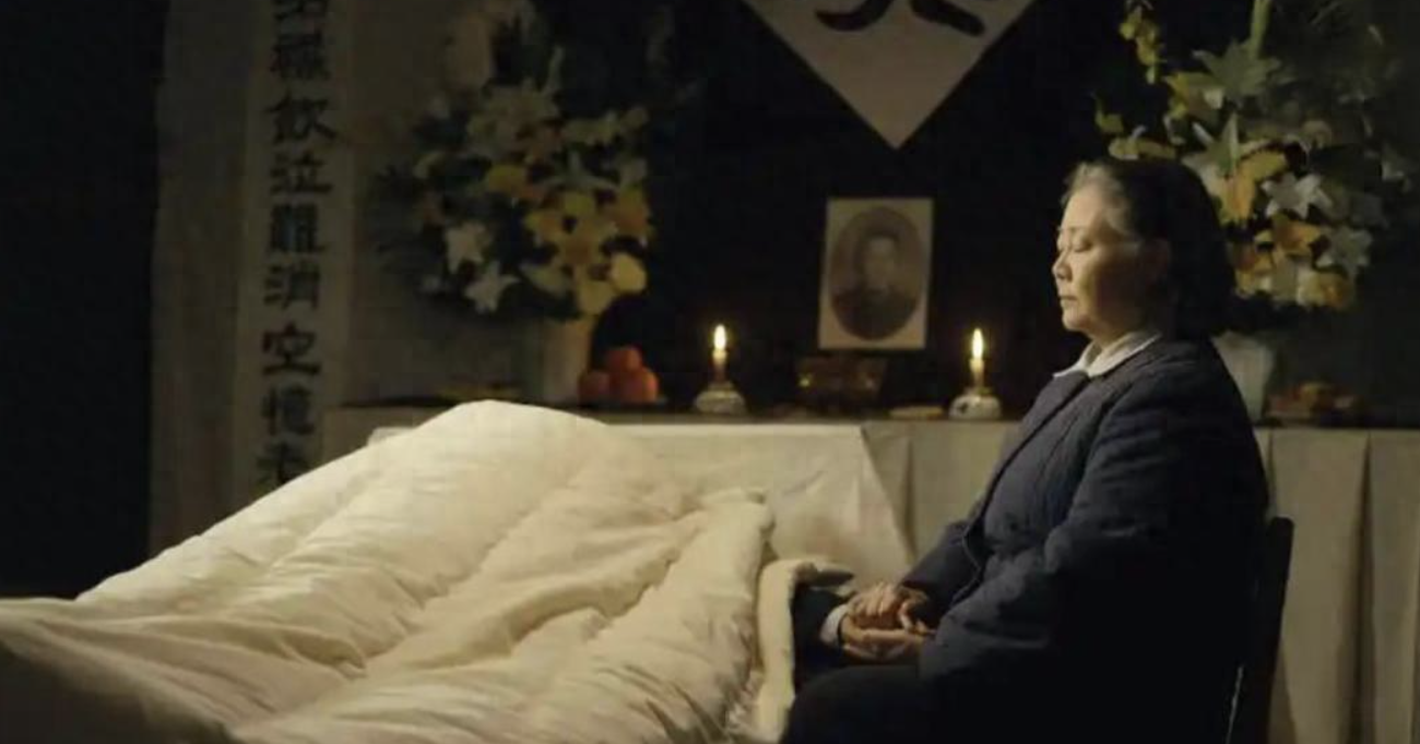 Tâm lý học: Những người không khóc khi người thân qua đời thuộc 3 KIỂU người Tâm lý học: Những người không khóc khi người thân qua đời thuộc 3 KIỂU người