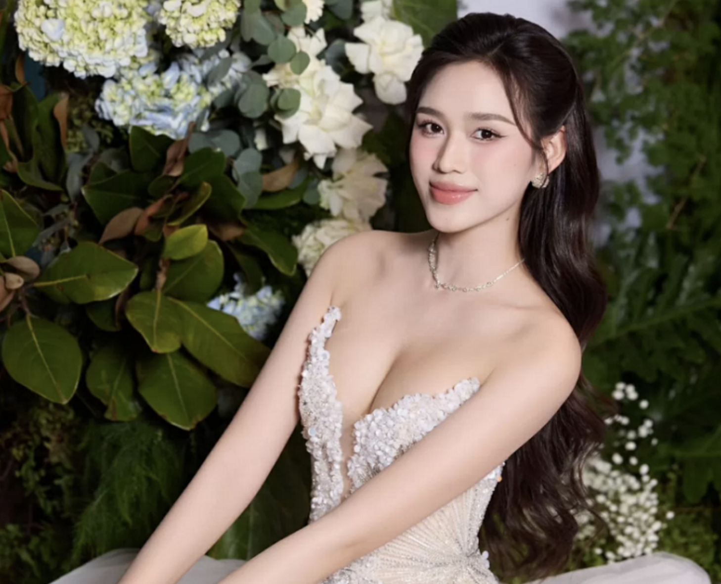 Gia thế chồng thiếu gia Quảng Trị của Đỗ Thị Hà: “Ông lớn” trong lĩnh vực xây dựng, doanh thu nghìn tỷ đồng, nộp thuế nhiều nhất tỉnh - Ảnh 1.