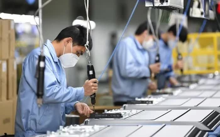 Việt Nam đứng trước “cơ hội vàng” trong đào tạo nhân lực bán dẫn - Ảnh 1.