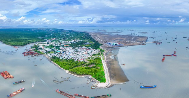 Dự án tỷ phú Phạm Nhật Vượng ròng rã theo đuổi suốt hai thập kỷ, có tòa tháp lấn biển cao nhất thế giới đón tin vui- Ảnh 2. Dự án tỷ phú Phạm Nhật Vượng ròng rã theo đuổi suốt hai thập kỷ, có tòa tháp lấn biển cao nhất thế giới đón tin vui- Ảnh 2.