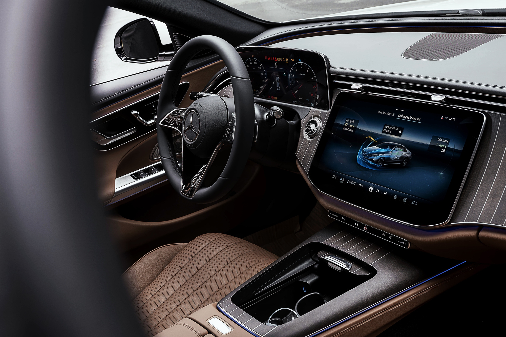 E-Class W214: Thế hệ mới của biểu tượng Mercedes-Benz chính thức có mặt tại Việt Nam! - Ảnh 4.