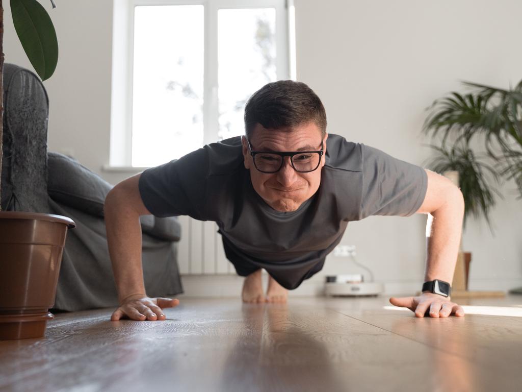 1 phút kiểm tra tay giúp phát hiện nguy cơ tử vong sớm, "báo hiệu" bệnh gan, thận: Ai cũng làm được - Ảnh 2. 1 phút kiểm tra tay giúp phát hiện nguy cơ tử vong sớm, "báo hiệu" bệnh gan, thận: Ai cũng làm được - Ảnh 2.