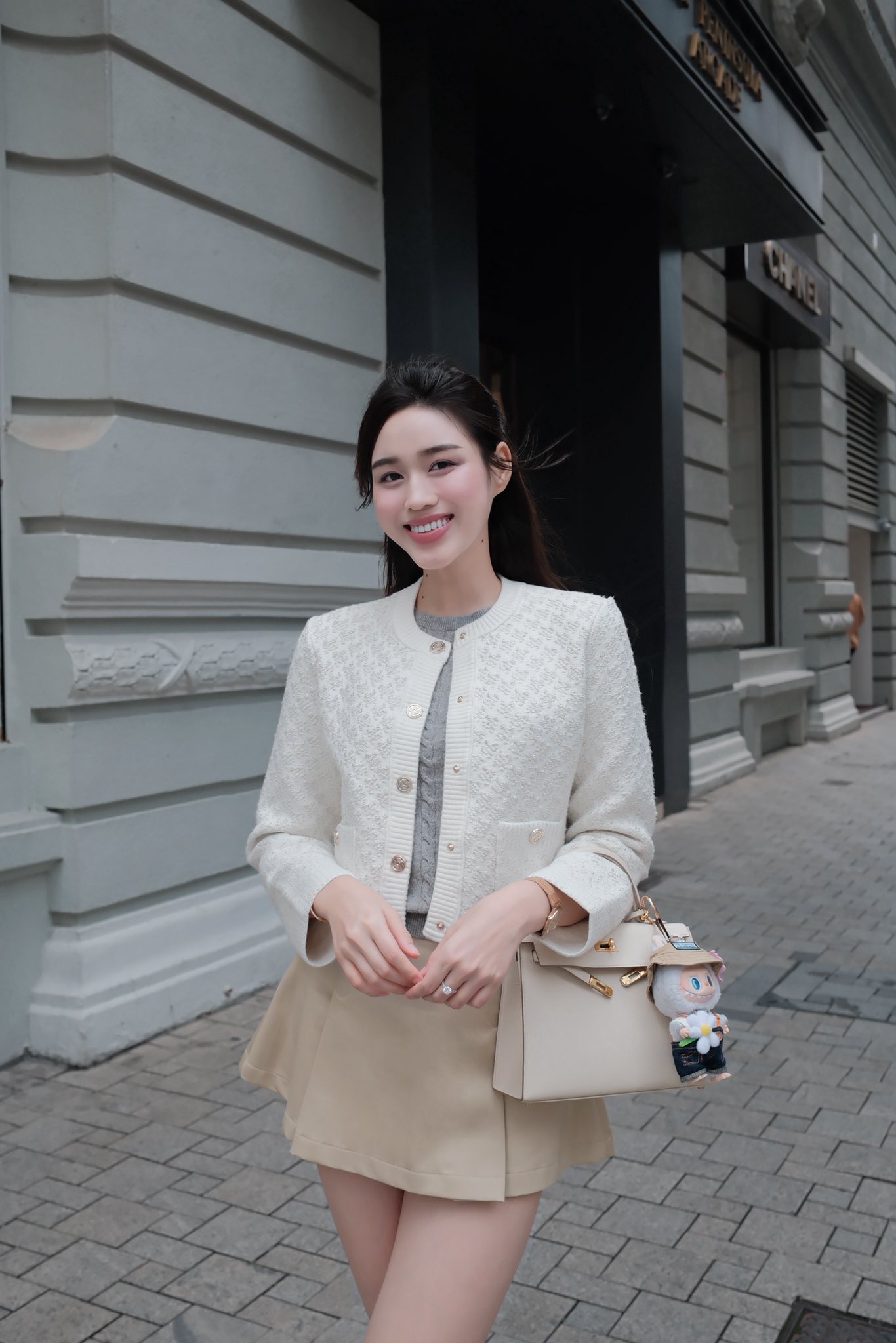 HH Đỗ Hà ăn hỏi: Cô dâu đặt 21 bộ áo dài, riêng áo dài cưới từ tên gọi đã mang ý nghĩa đặc biệt- Ảnh 18. HH Đỗ Hà ăn hỏi: Cô dâu đặt 21 bộ áo dài, riêng áo dài cưới từ tên gọi đã mang ý nghĩa đặc biệt- Ảnh 18.