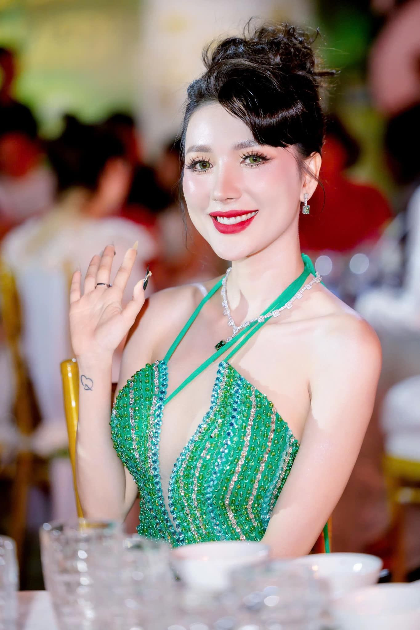 Tình trạng Ngân Collagen Cần Thơ sau khi Ngân 98 bị bắt- Ảnh 1. Tình trạng Ngân Collagen Cần Thơ sau khi Ngân 98 bị bắt- Ảnh 1.