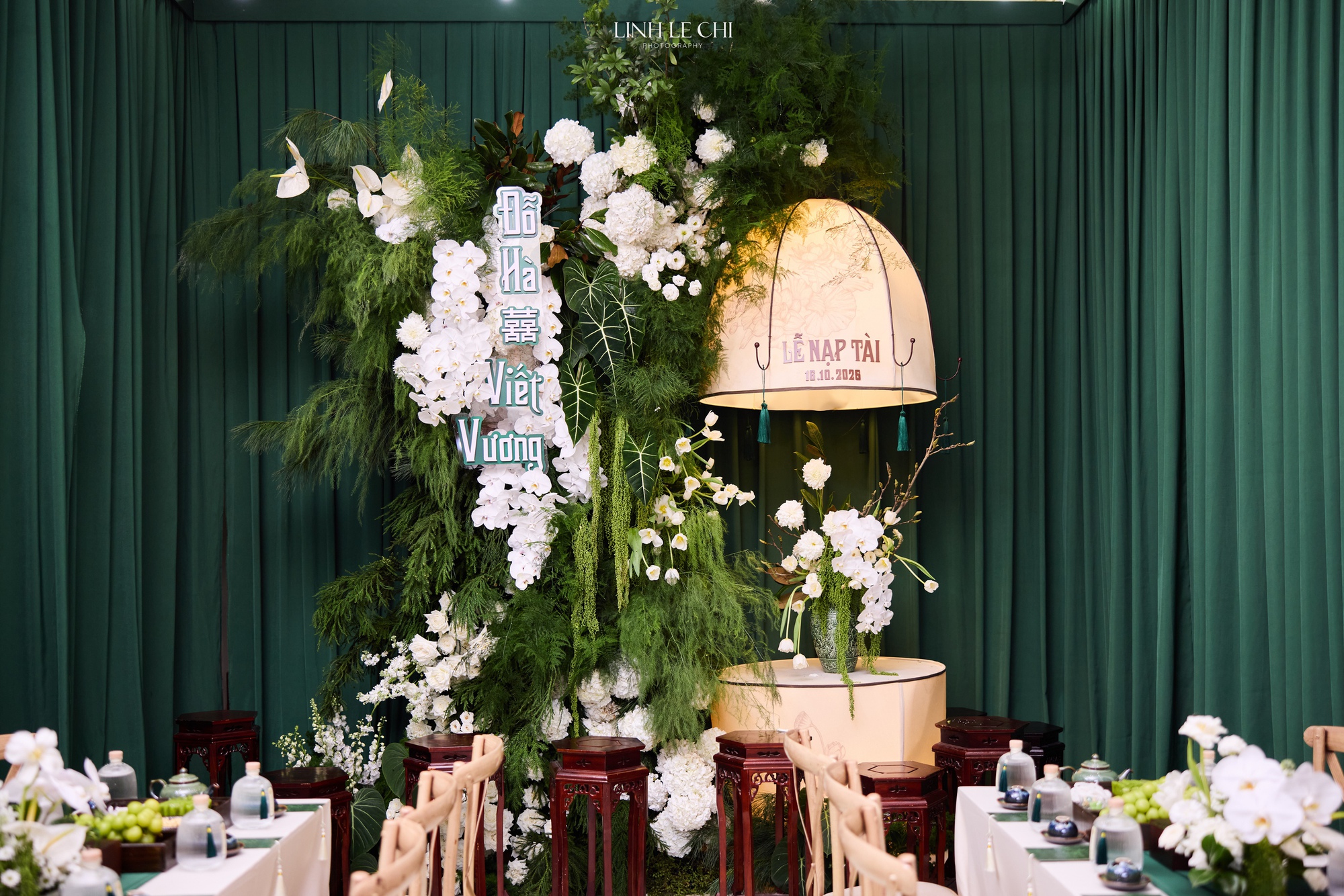 HH Đỗ Hà ăn hỏi: Cô dâu đặt 21 bộ áo dài, riêng áo dài cưới từ tên gọi đã mang ý nghĩa đặc biệt- Ảnh 1. HH Đỗ Hà ăn hỏi: Cô dâu đặt 21 bộ áo dài, riêng áo dài cưới từ tên gọi đã mang ý nghĩa đặc biệt- Ảnh 1.