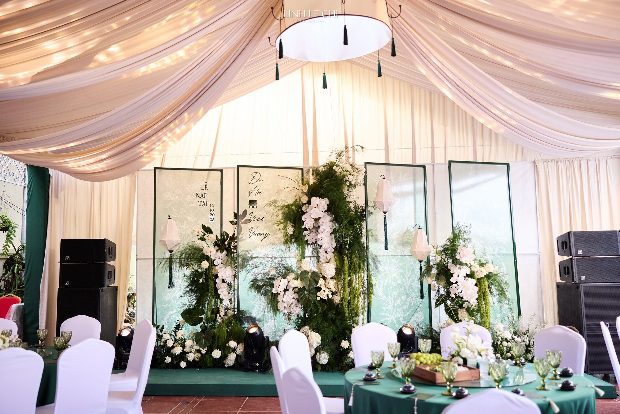 HH Đỗ Hà ăn hỏi: Cô dâu đặt 21 bộ áo dài, riêng áo dài cưới từ tên gọi đã mang ý nghĩa đặc biệt- Ảnh 2. HH Đỗ Hà ăn hỏi: Cô dâu đặt 21 bộ áo dài, riêng áo dài cưới từ tên gọi đã mang ý nghĩa đặc biệt- Ảnh 2.