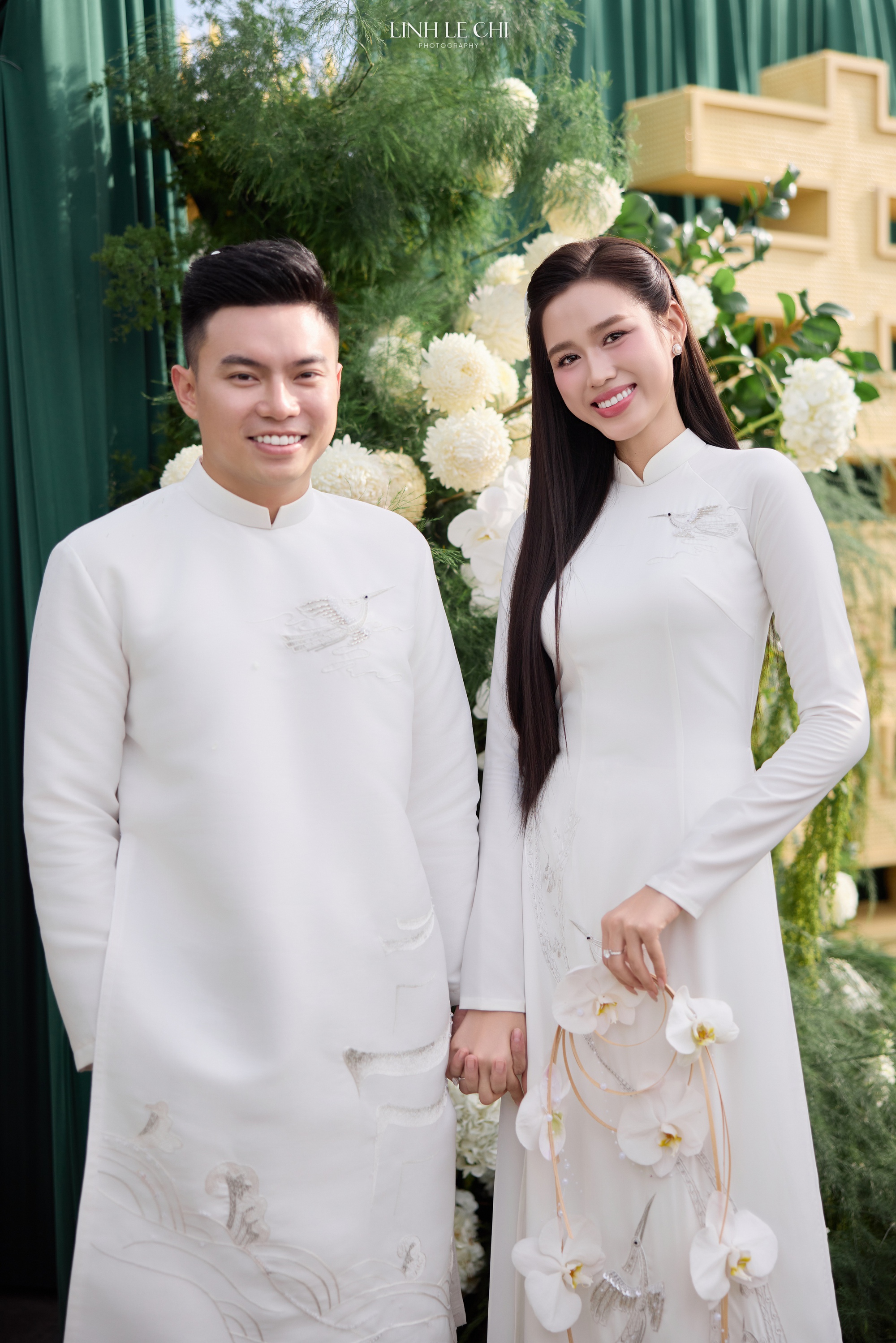 HH Đỗ Hà ăn hỏi: Cô dâu đặt 21 bộ áo dài, riêng áo dài cưới từ tên gọi đã mang ý nghĩa đặc biệt- Ảnh 12. HH Đỗ Hà ăn hỏi: Cô dâu đặt 21 bộ áo dài, riêng áo dài cưới từ tên gọi đã mang ý nghĩa đặc biệt- Ảnh 12.