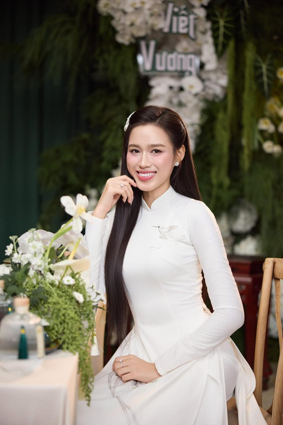 HH Đỗ Hà ăn hỏi: Cô dâu đặt 21 bộ áo dài, riêng áo dài cưới từ tên gọi đã mang ý nghĩa đặc biệt- Ảnh 5. HH Đỗ Hà ăn hỏi: Cô dâu đặt 21 bộ áo dài, riêng áo dài cưới từ tên gọi đã mang ý nghĩa đặc biệt- Ảnh 5.