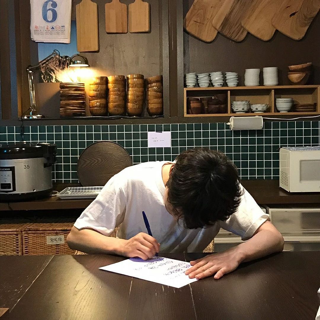 3 kiểu tiêu tiền khiến bạn tưởng mình EQ cao- Ảnh 2.