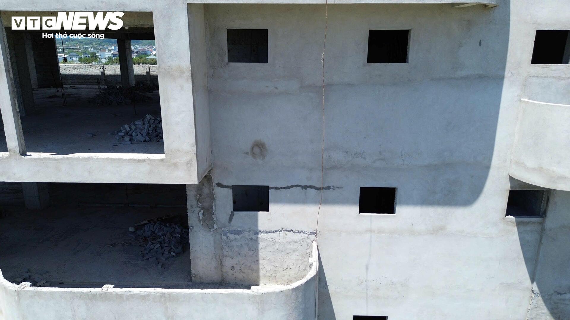 Cận cảnh toà nhà công nghệ ở Huế 'đứng bánh' vì nhà thầu thi công 'chạy làng' 6 Cận cảnh toà nhà công nghệ ở Huế 'đứng bánh' vì nhà thầu thi công 'chạy làng'