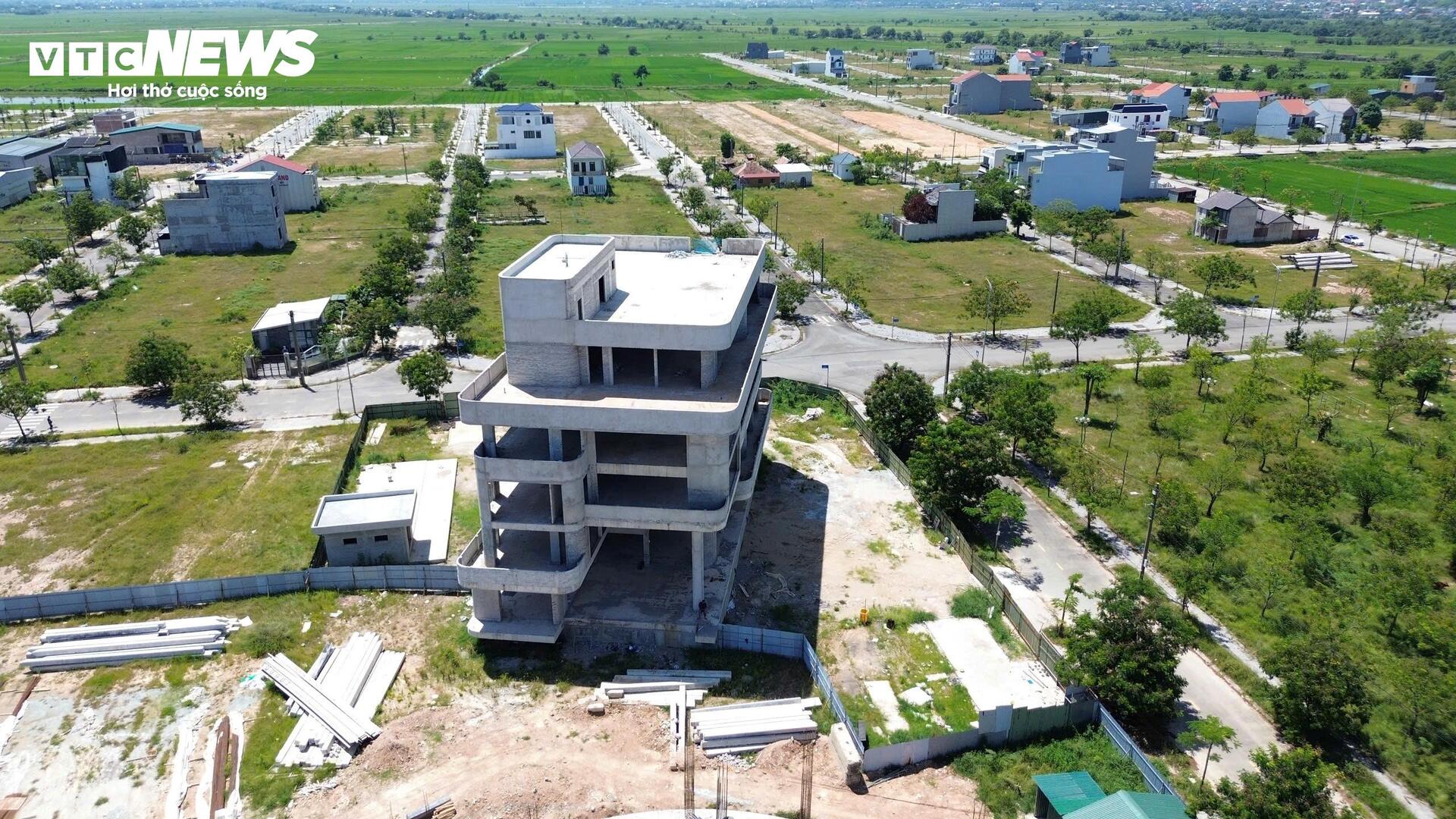 Cận cảnh toà nhà công nghệ ở Huế 'đứng bánh' vì nhà thầu thi công 'chạy làng' 8 Cận cảnh toà nhà công nghệ ở Huế 'đứng bánh' vì nhà thầu thi công 'chạy làng'