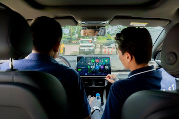 VinFast chinh phục người dùng với những đặc quyền hậu mãi 5 sao - Ảnh 1. VinFast chinh phục người dùng với những đặc quyền hậu mãi 5 sao - Ảnh 1.