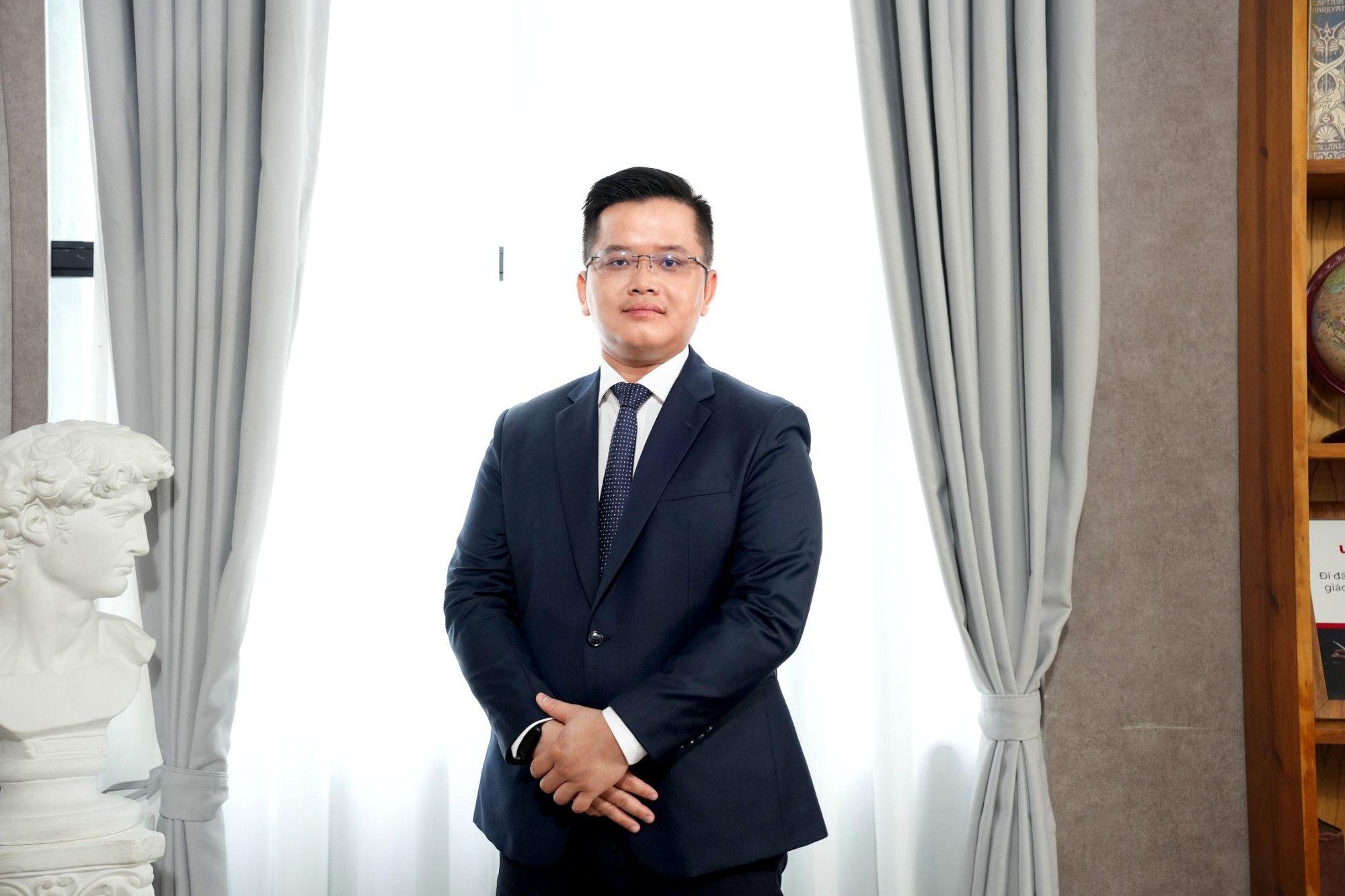 Phó Hiệu trưởng ĐH Hoa Sen tiết lộ 3 kỹ năng giúp bạn không bị AI đào thải - Ảnh 2. Phó Hiệu trưởng ĐH Hoa Sen tiết lộ 3 kỹ năng giúp bạn không bị AI đào thải - Ảnh 2.