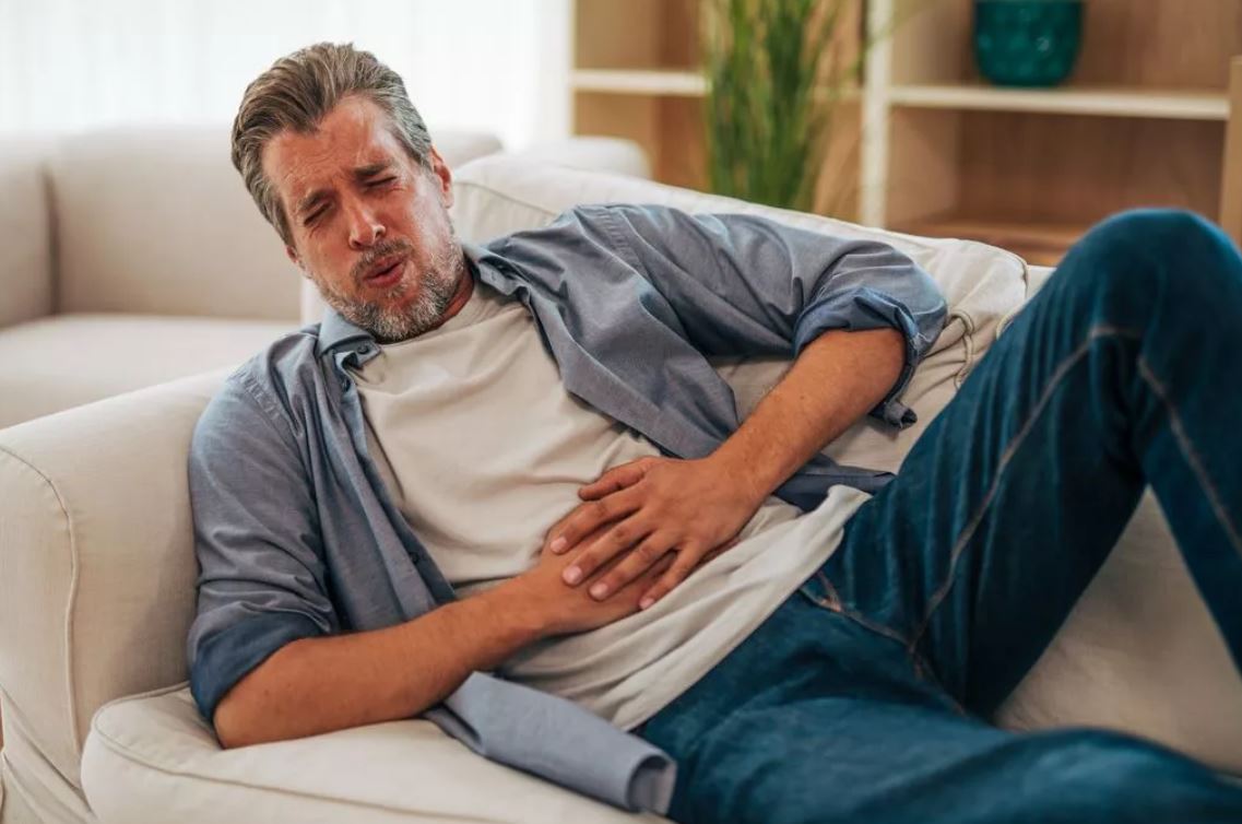 Gặp bác sĩ ngay nếu thấy dấu hiệu bệnh gan này trong toilet- Ảnh 2.