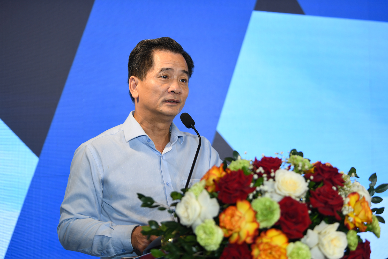 TS. Nguyễn Văn Đính: Một số chủ đầu tư và sàn phân phối "ra hàng nhỏ giọt" để tạo cảm giác khan hiếm, khiến tâm lý FOMO lan rộng 1 TS. Nguyễn Văn Đính: Một số chủ đầu tư và sàn phân phối "ra hàng nhỏ giọt" để tạo cảm giác khan hiếm, khiến tâm lý FOMO lan rộng - Ảnh 1.
