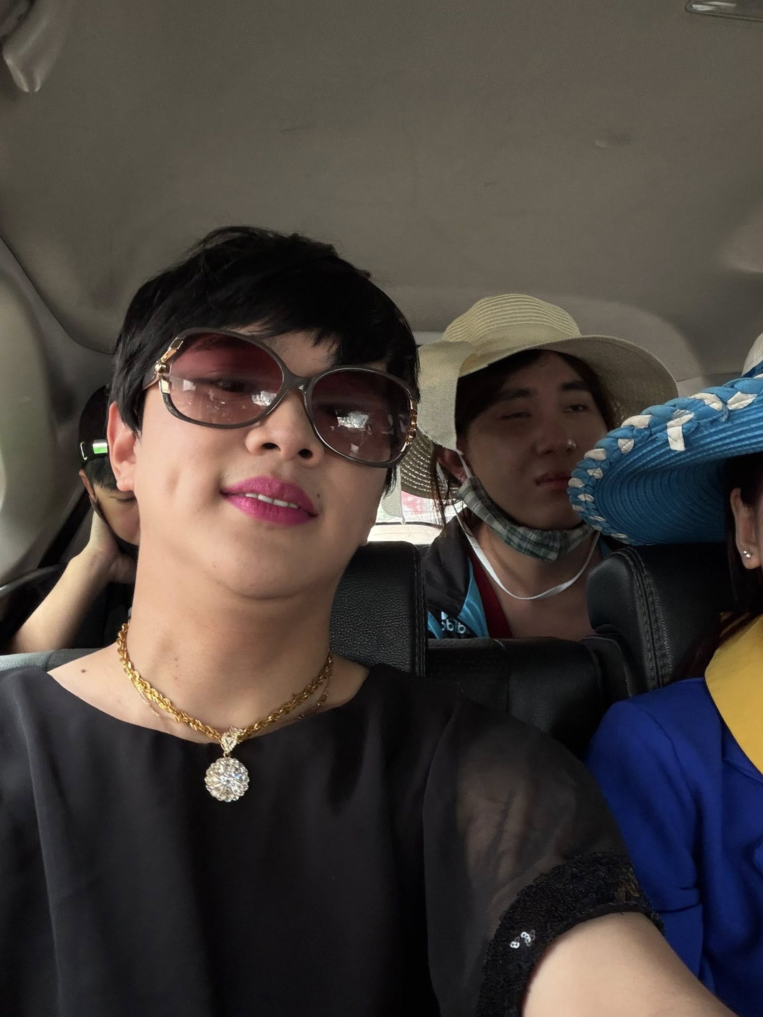 Ồn ào quanh Con Cò Đây và Tina Thảo Thi- Ảnh 9. Ồn ào quanh Con Cò Đây và Tina Thảo Thi- Ảnh 9.