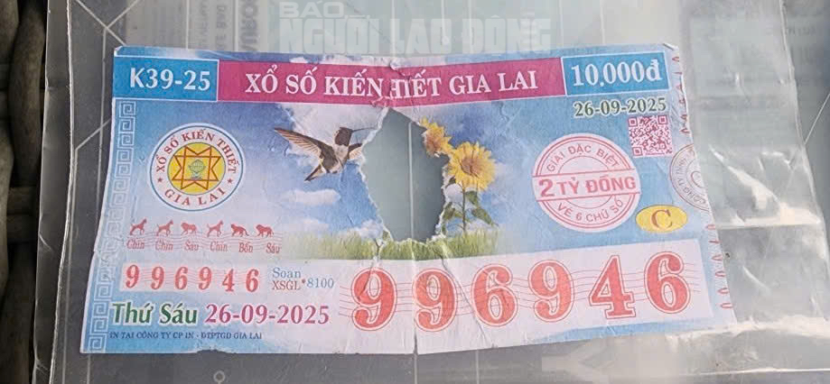 Vé số trúng thưởng 2 tỉ bị từ chối: Chủ nhân cầu cứu luật sư khởi kiện - Ảnh 1. Vé số trúng thưởng 2 tỉ bị từ chối: Chủ nhân cầu cứu luật sư khởi kiện - Ảnh 1.