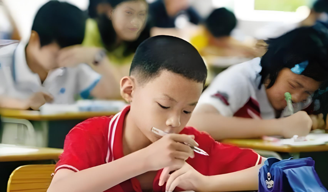 Trẻ có IQ vượt trội thường bộc lộ 4 đặc điểm sau ngay từ những năm đầu tiểu học!- Ảnh 1. Trẻ có IQ vượt trội thường bộc lộ 4 đặc điểm sau ngay từ những năm đầu tiểu học!- Ảnh 1.