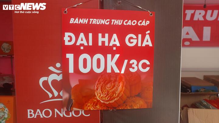 Sát Tết Trung Thu, quầy bánh treo biển đại hạ giá 100.000 đồng/3 chiếc- Ảnh 3.