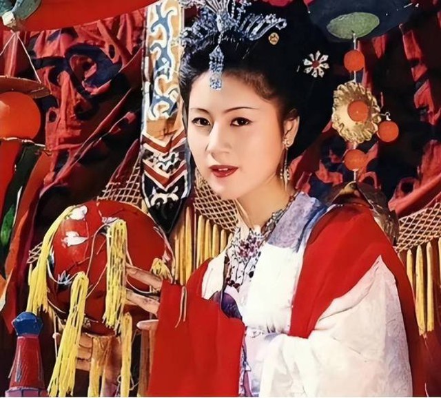 Diễn viên đắt giá nhất Tây Du Ký, lên sóng có 180 giây mà ngốn đoàn phim cả bộn tiền!- Ảnh 1. Diễn viên đắt giá nhất Tây Du Ký, lên sóng có 180 giây mà ngốn đoàn phim cả bộn tiền!- Ảnh 1.