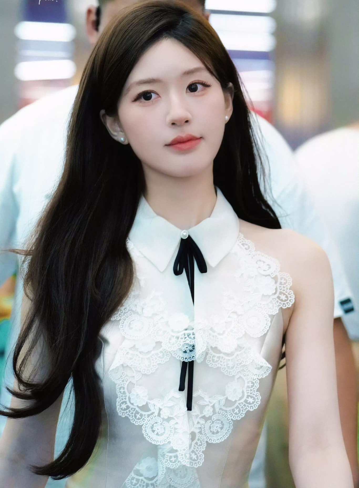 Triệu Lộ Tư: Tiểu thư fake trong phim, phú bà real ngoài đời giàu top 10 Trung Quốc!- Ảnh 1. Triệu Lộ Tư: Tiểu thư fake trong phim, phú bà real ngoài đời giàu top 10 Trung Quốc!- Ảnh 1.