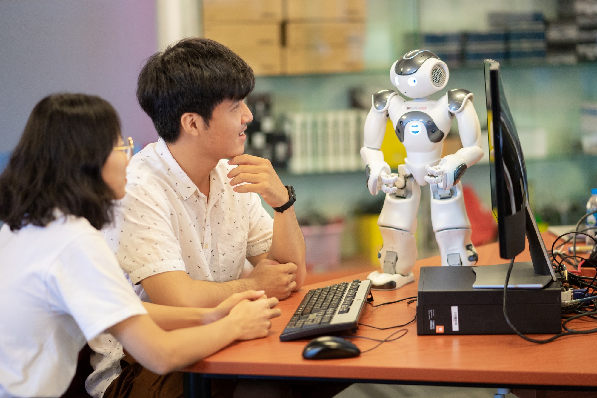 TS RMIT: Việt Nam đang đứng trước cơ hội “nhảy vọt” 25 năm trong lĩnh vực robot, VinFast và Vinamilk đã nhập cuộc - Ảnh 3.