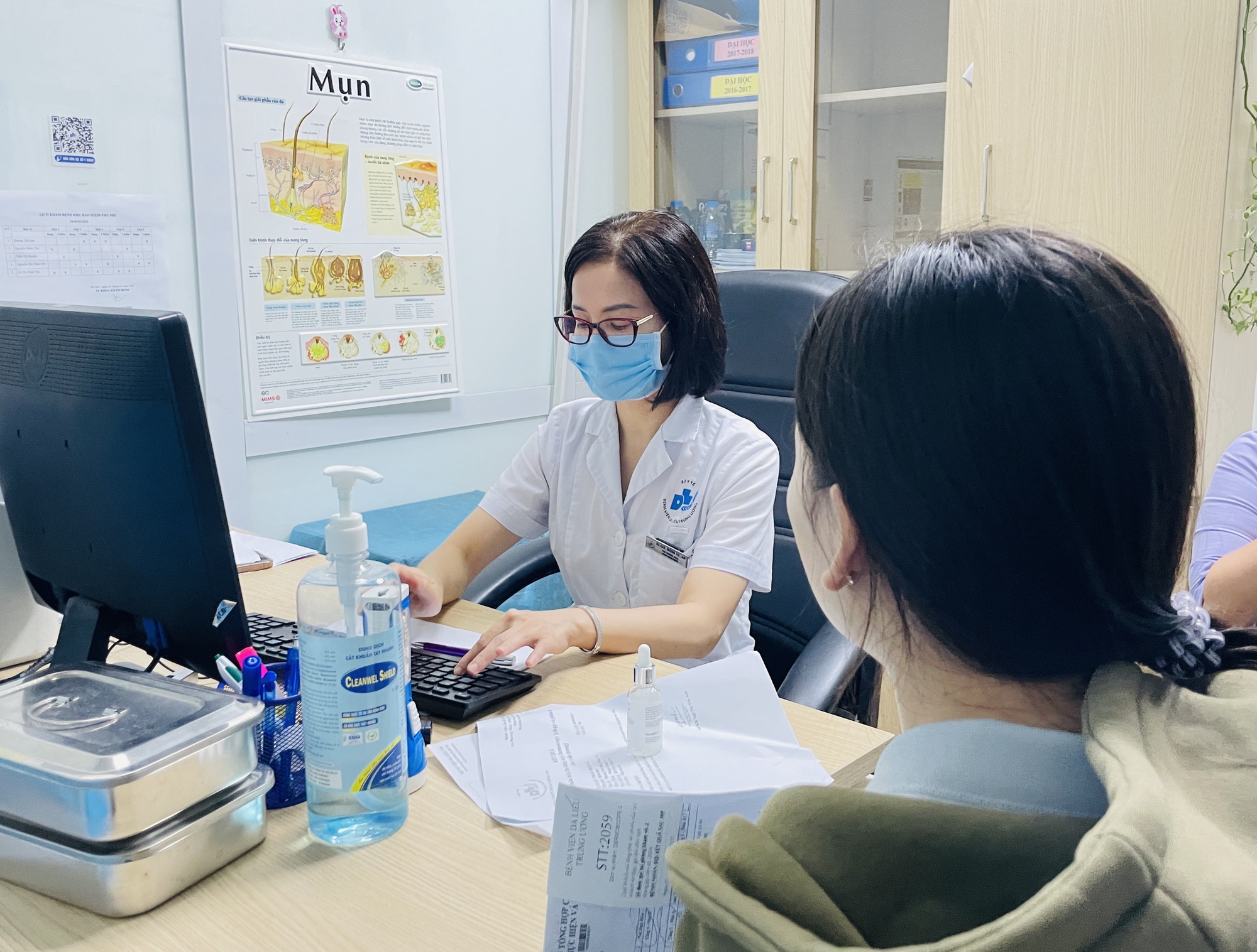 Nấm, ghẻ, nhiễm trùng da rình rập sau mưa lũ- Ảnh 2. Nấm, ghẻ, nhiễm trùng da rình rập sau mưa lũ- Ảnh 2.