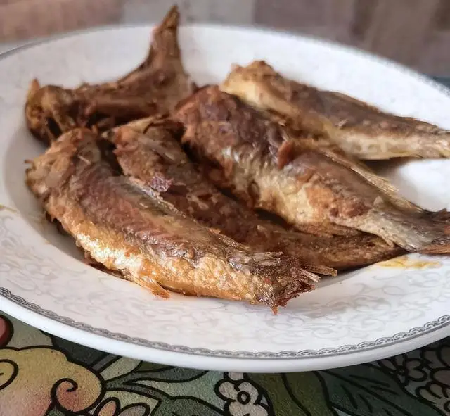 Loại cá quen thuộc bị xếp vào nhóm “chất gây ung thư số 1”, nhiều người ăn mỗi ngày- Ảnh 1.