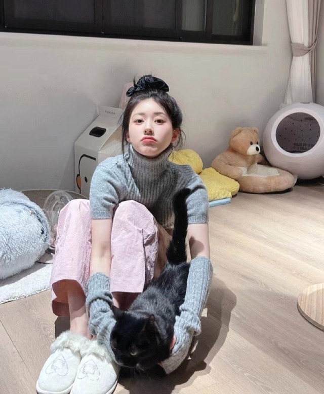 Triệu Lộ Tư: Tiểu thư fake trong phim, phú bà real ngoài đời giàu top 10 Trung Quốc!- Ảnh 2. Triệu Lộ Tư: Tiểu thư fake trong phim, phú bà real ngoài đời giàu top 10 Trung Quốc!- Ảnh 2.