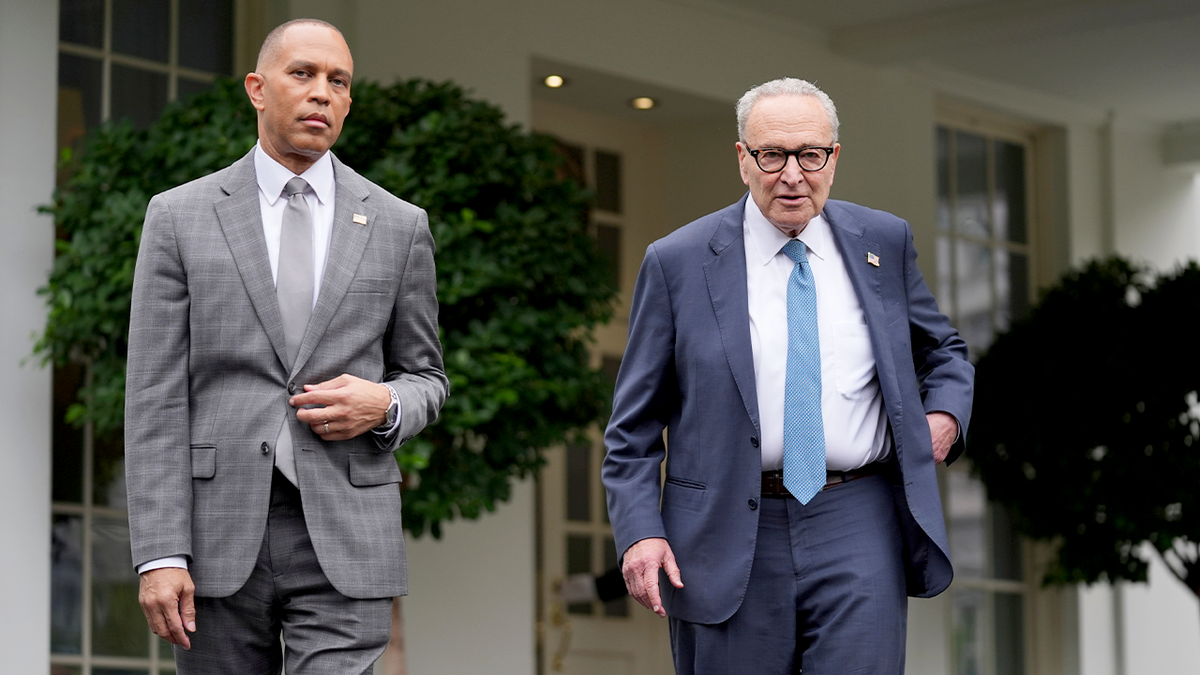 Nguy cơ mất việc hàng loạt nếu chính phủ Mỹ đóng cửa- Ảnh 1. Nguy cơ mất việc hàng loạt nếu chính phủ Mỹ đóng cửa- Ảnh 1.