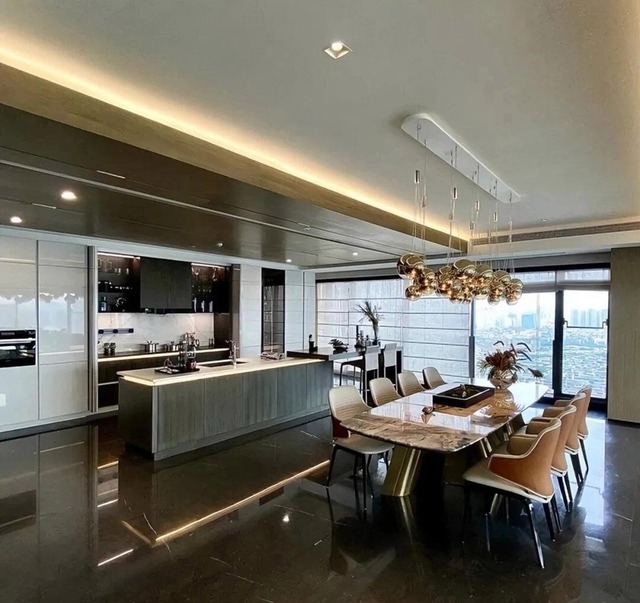 Triệu Lộ Tư: Tiểu thư fake trong phim, phú bà real ngoài đời giàu top 10 Trung Quốc!- Ảnh 6. Triệu Lộ Tư: Tiểu thư fake trong phim, phú bà real ngoài đời giàu top 10 Trung Quốc!- Ảnh 6.