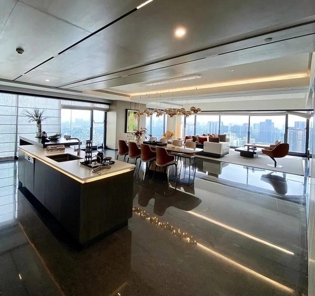 Triệu Lộ Tư: Tiểu thư fake trong phim, phú bà real ngoài đời giàu top 10 Trung Quốc!- Ảnh 4. Triệu Lộ Tư: Tiểu thư fake trong phim, phú bà real ngoài đời giàu top 10 Trung Quốc!- Ảnh 4.