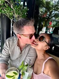 Nữ ca sĩ Việt huỷ hôn phút chót: Thất tình bay sang Na Uy nằm khóc, cưới với chồng Tây cao 1m9- Ảnh 4. Nữ ca sĩ Việt huỷ hôn phút chót: Thất tình bay sang Na Uy nằm khóc, cưới với chồng Tây cao 1m9- Ảnh 4.