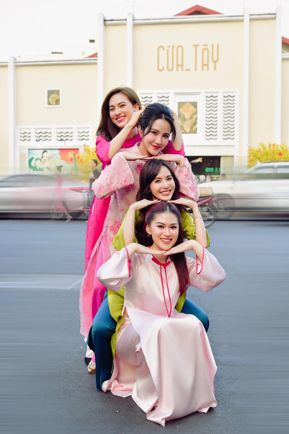 Nhan sắc bà xã Phan Thành trong lễ cưới của em chồng thiếu gia và tiểu thư nghìn tỷ- Ảnh 5. Nhan sắc bà xã Phan Thành trong lễ cưới của em chồng thiếu gia và tiểu thư nghìn tỷ- Ảnh 5.