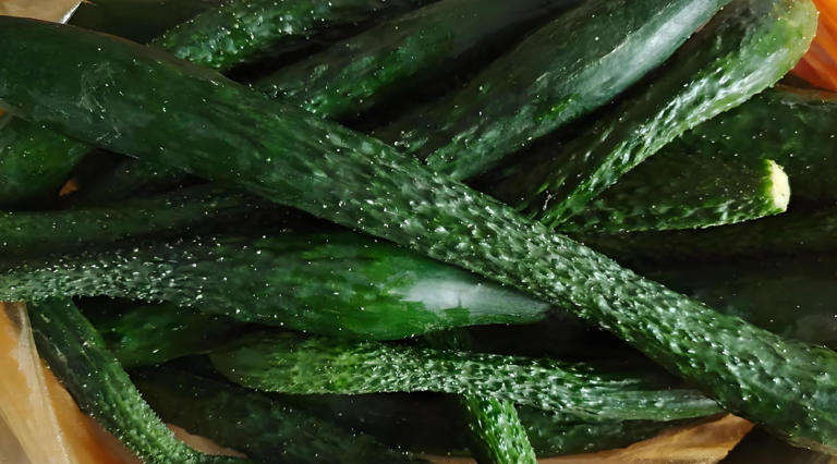 5 loại rau dễ "ngậm thuốc trừ sâu" nhất chợ, dân buôn né xa - Ảnh 4.