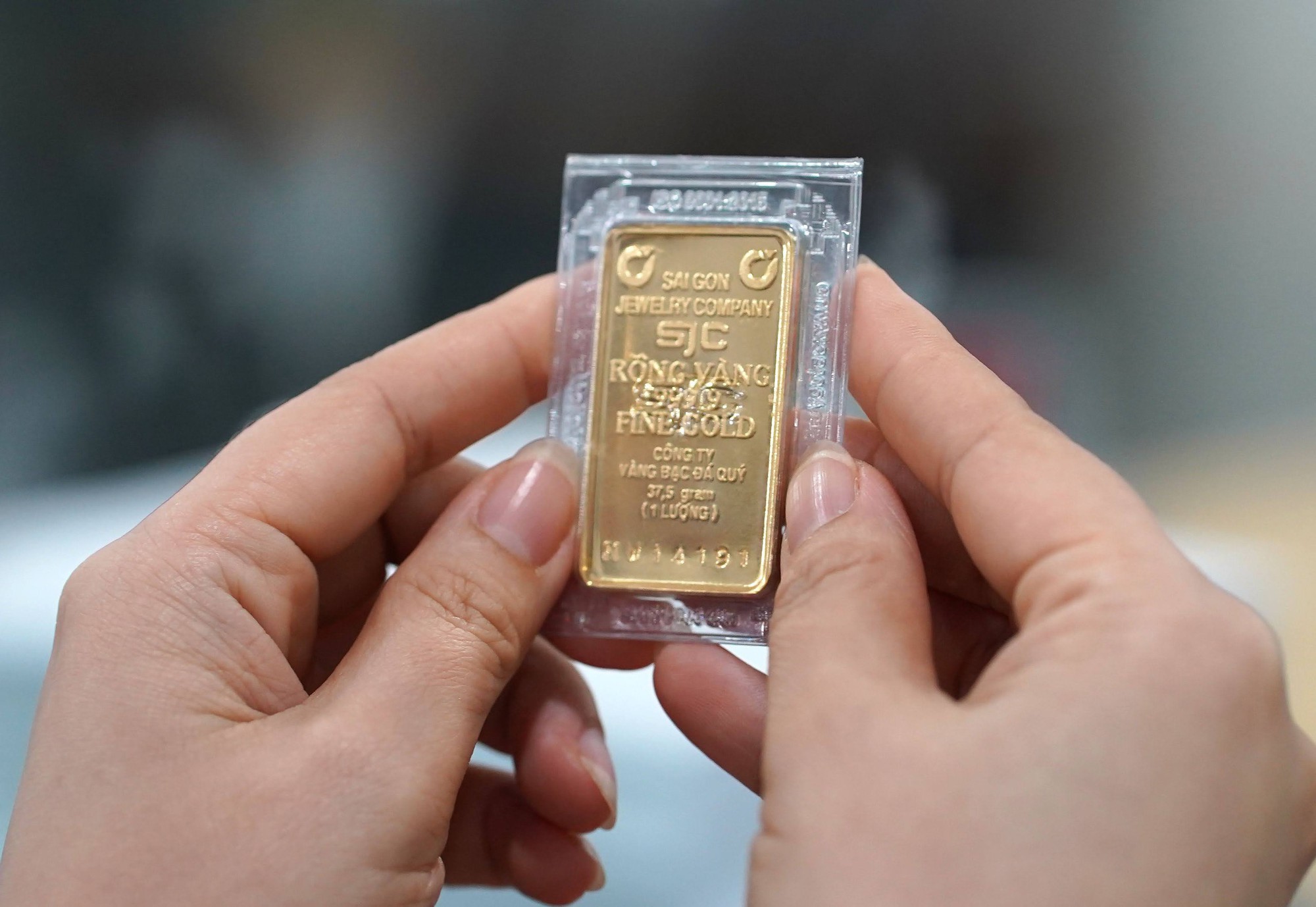 Mua vàng để dành 15 năm nữa cho con: Mẹ lo xa nhưng đỉnh!- Ảnh 5. Mua vàng để dành 15 năm nữa cho con: Mẹ lo xa nhưng đỉnh!- Ảnh 5.