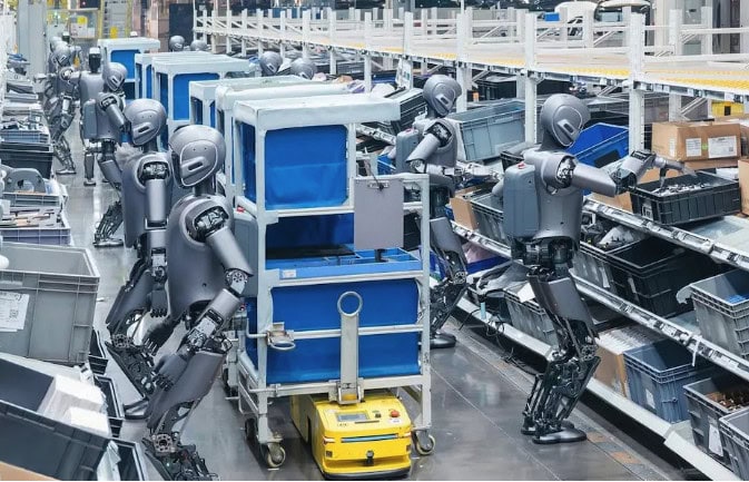 Lãnh đạo phương Tây 'sốc nặng' khi thăm nhà máy Trung Quốc: Không bóng người, chỉ toàn thứ lạ lùng này- Ảnh 2. Lãnh đạo phương Tây 'sốc nặng' khi thăm nhà máy Trung Quốc: Không bóng người, chỉ toàn thứ lạ lùng này- Ảnh 2.